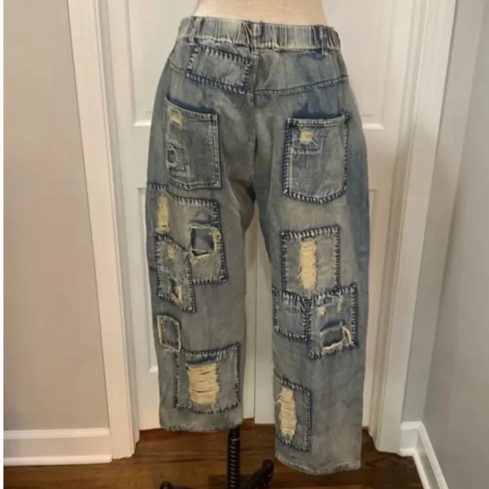 Distressed Patchwork Cropped Jeans - Picture 7 of 7